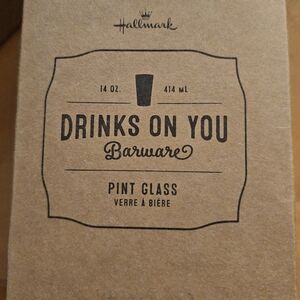 Hallmark Brown Pint Glass Box - Drinks On You